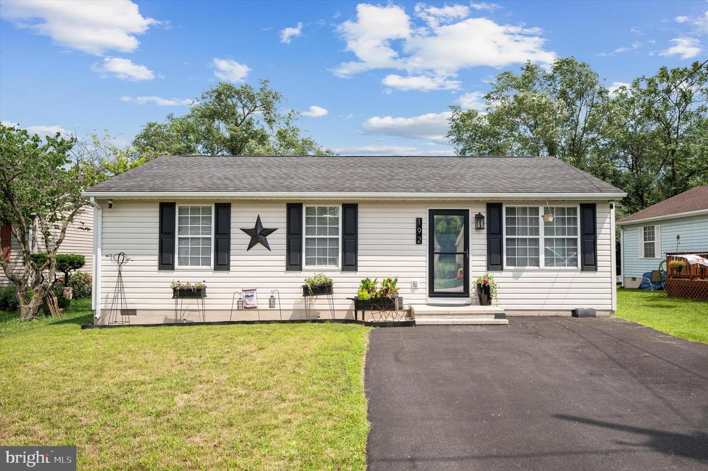 192 Arch Street photo 1