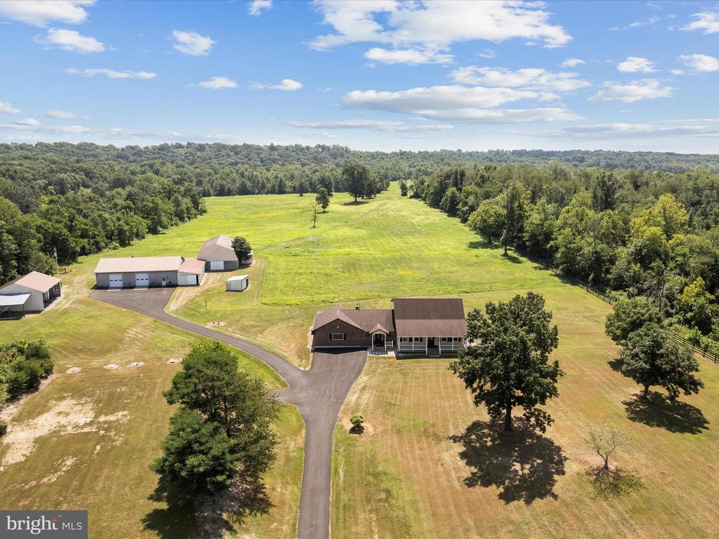3025 Dominion Road photo 1