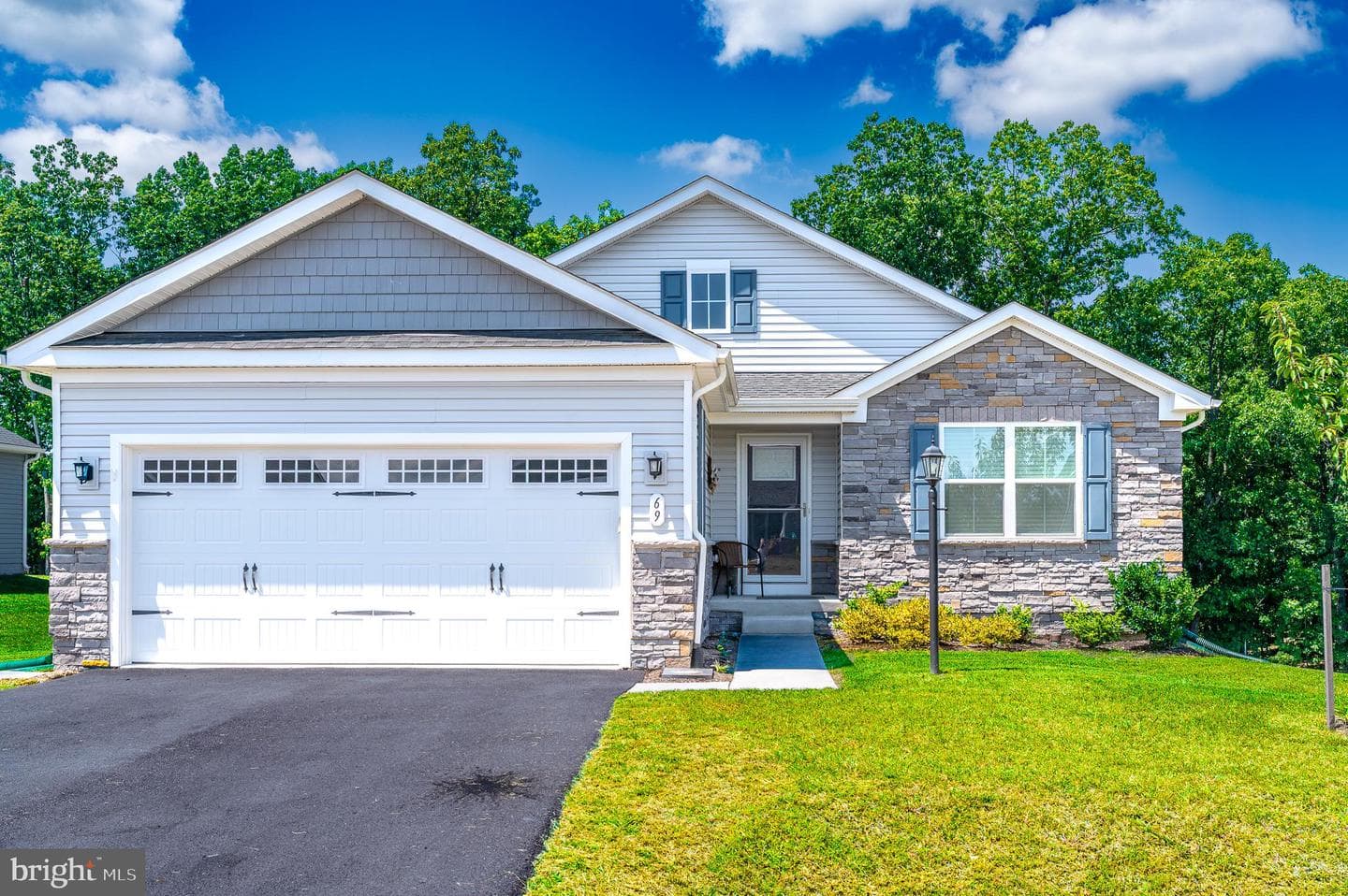 69 Hydro Road photo 1
