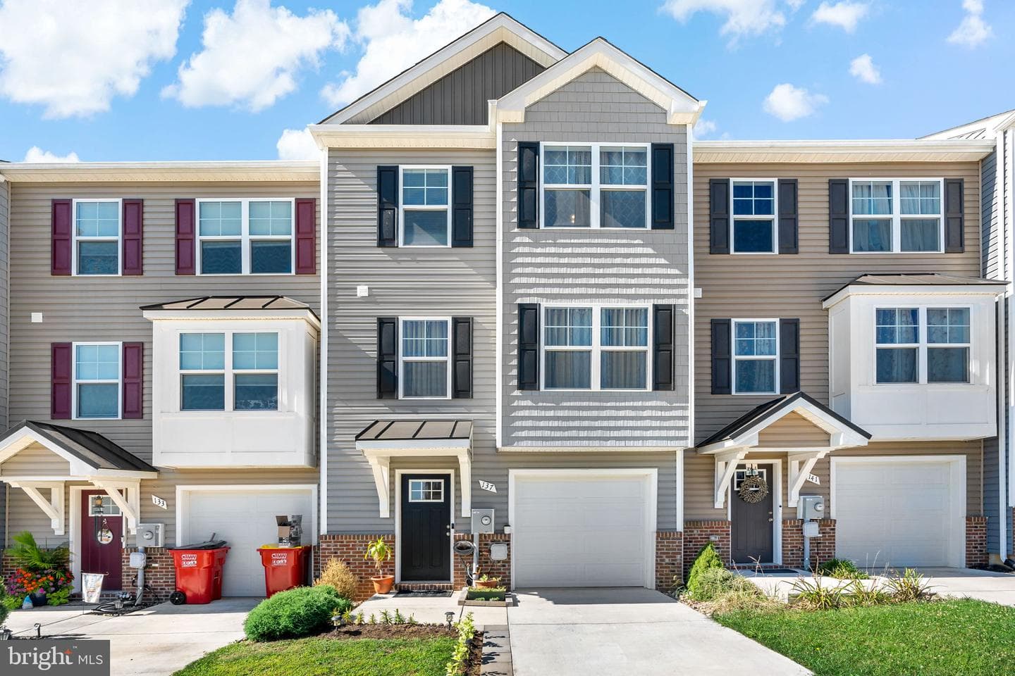 137 Carnes Way photo 1
