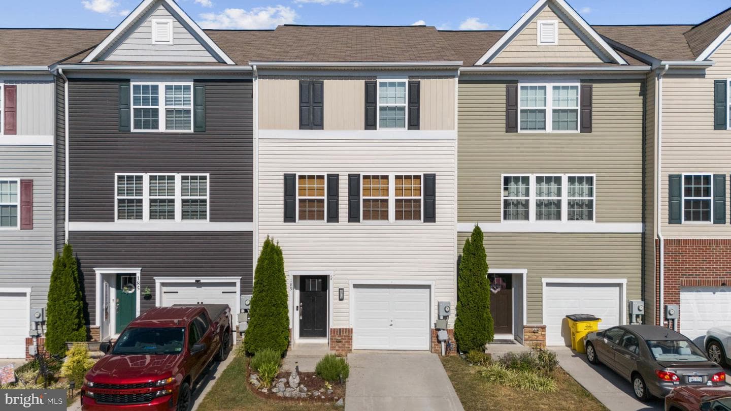 189 Magellan Drive photo 1