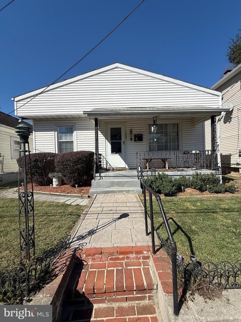 108 N Kentucky Avenue N photo 1