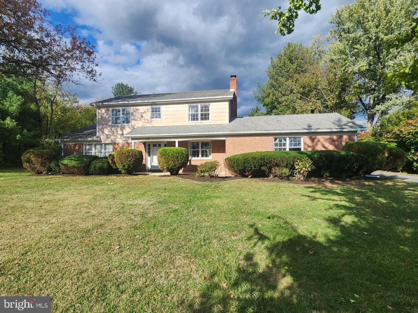 231 Jenny Wren Drive photo 1