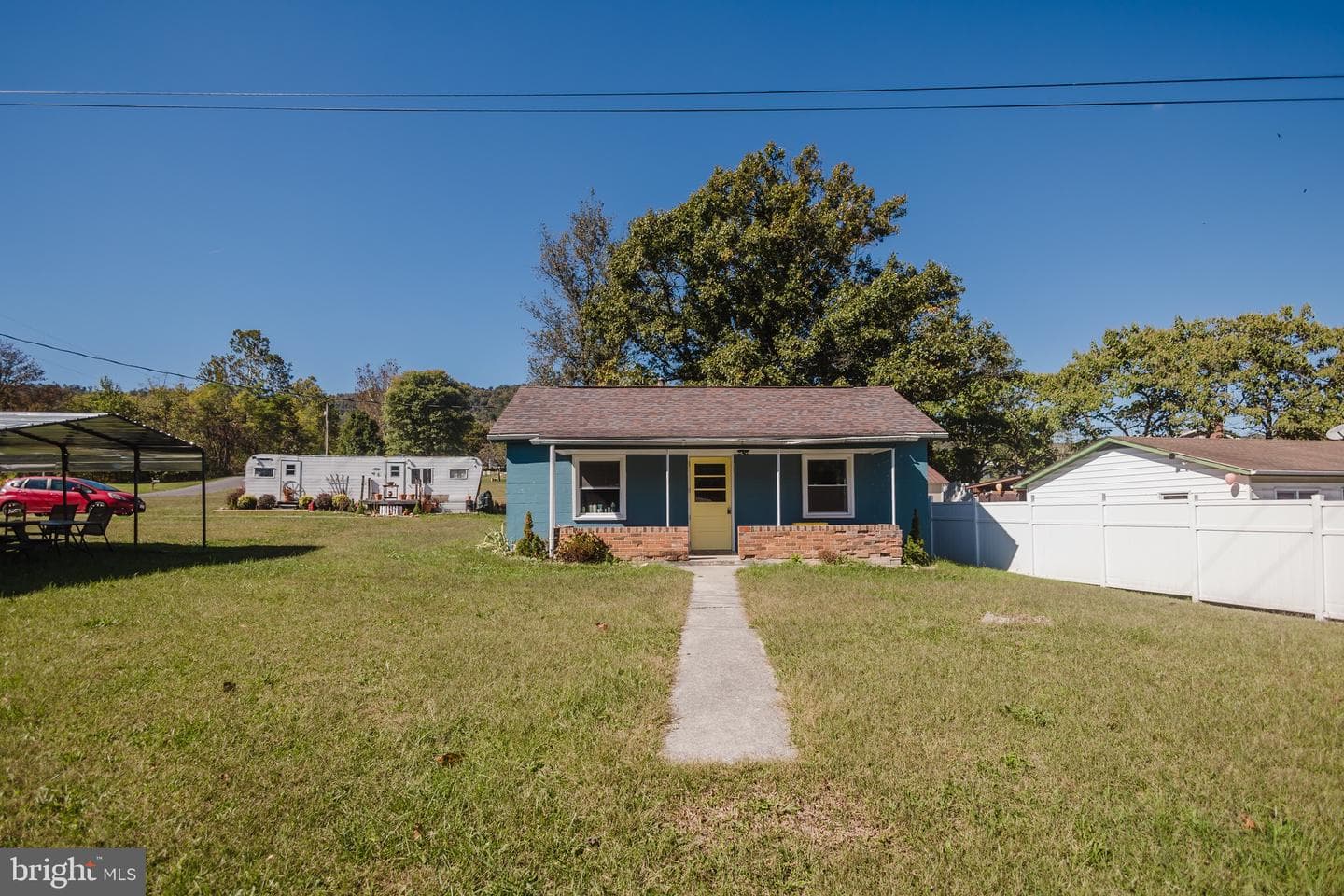 1505 Loop Road photo 1