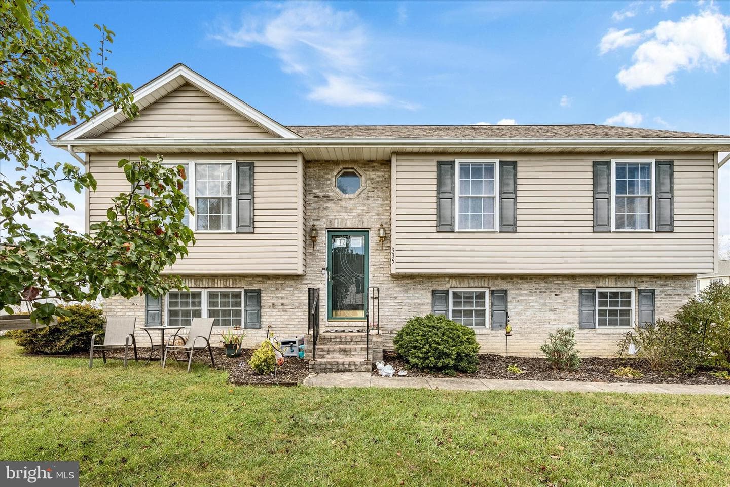 335 Ford Circle photo 1