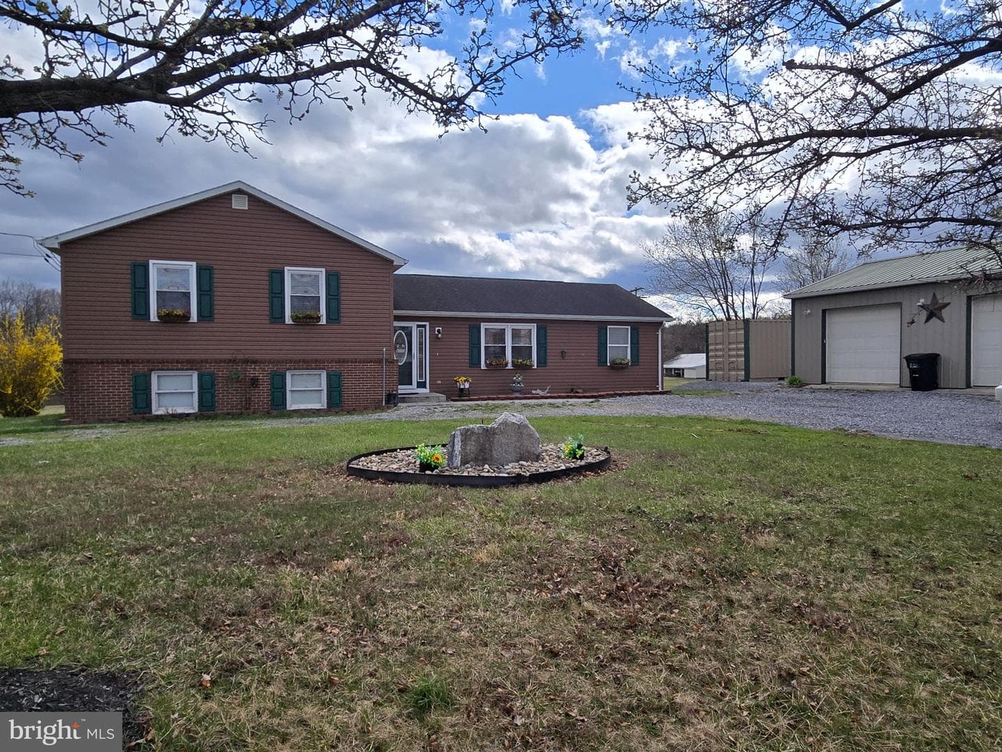 70 Kathys Lane photo 1