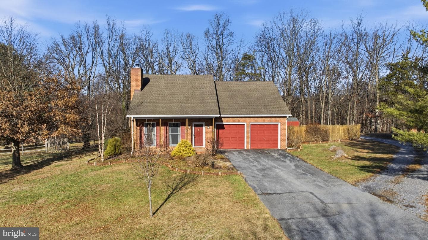 172 Mustang Drive photo 1