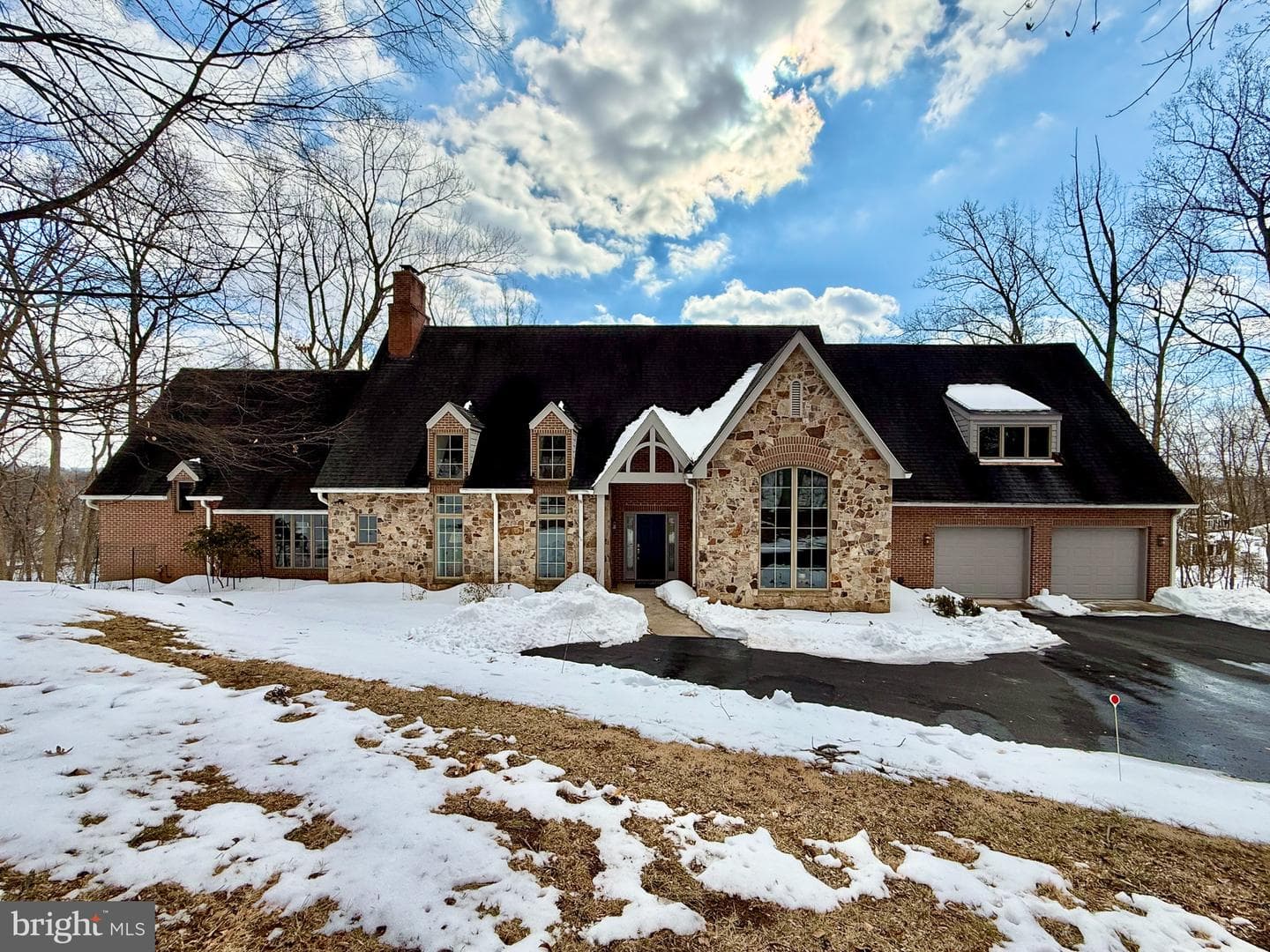 812 Steeple Chase Lane photo 1