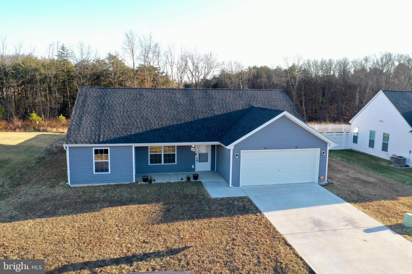180 Sanibel Way photo 1