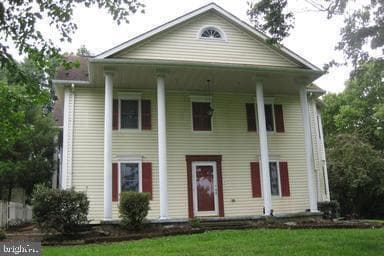 236 Iris Drive photo 1