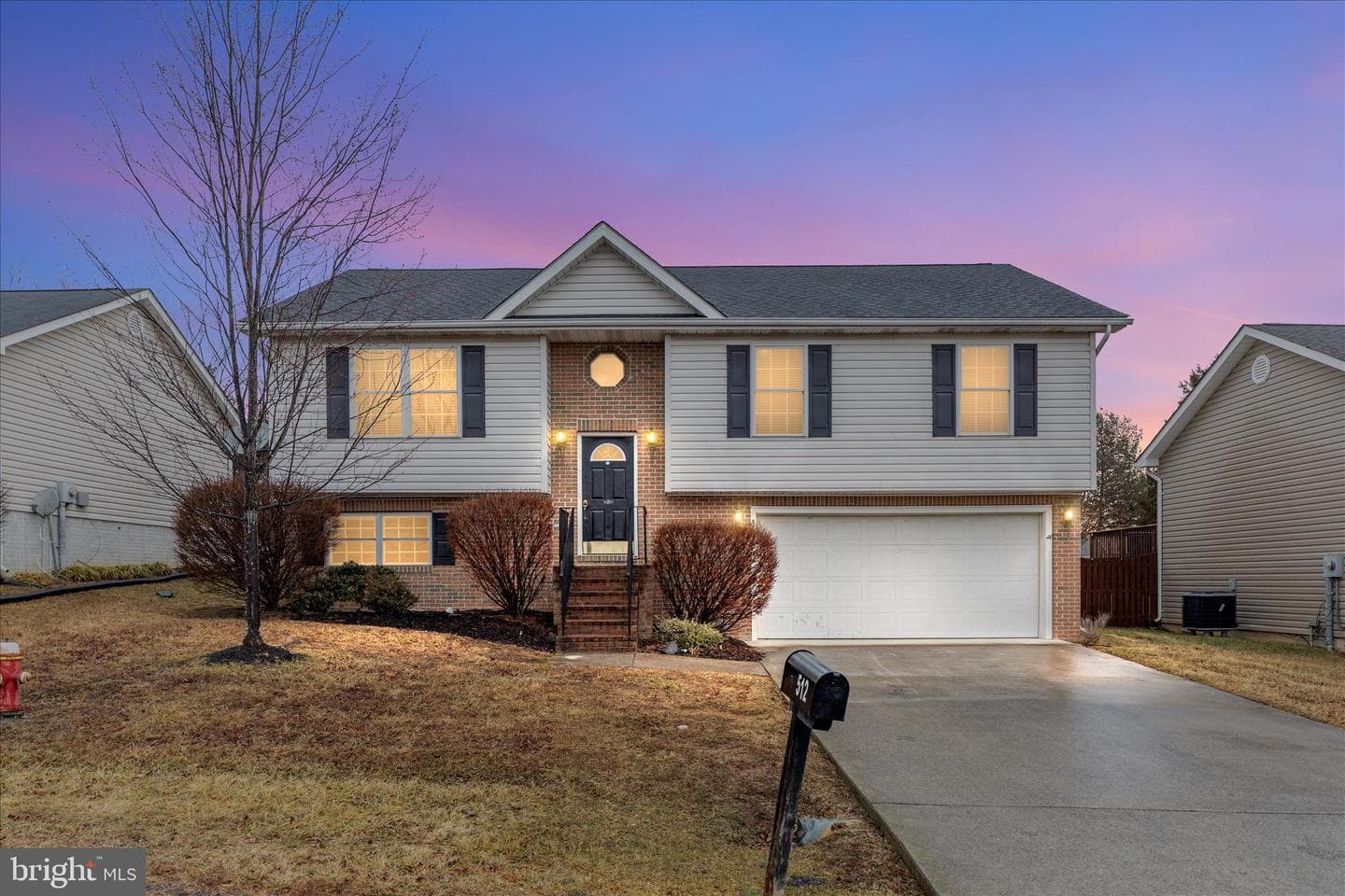 512 Ford Circle photo 1