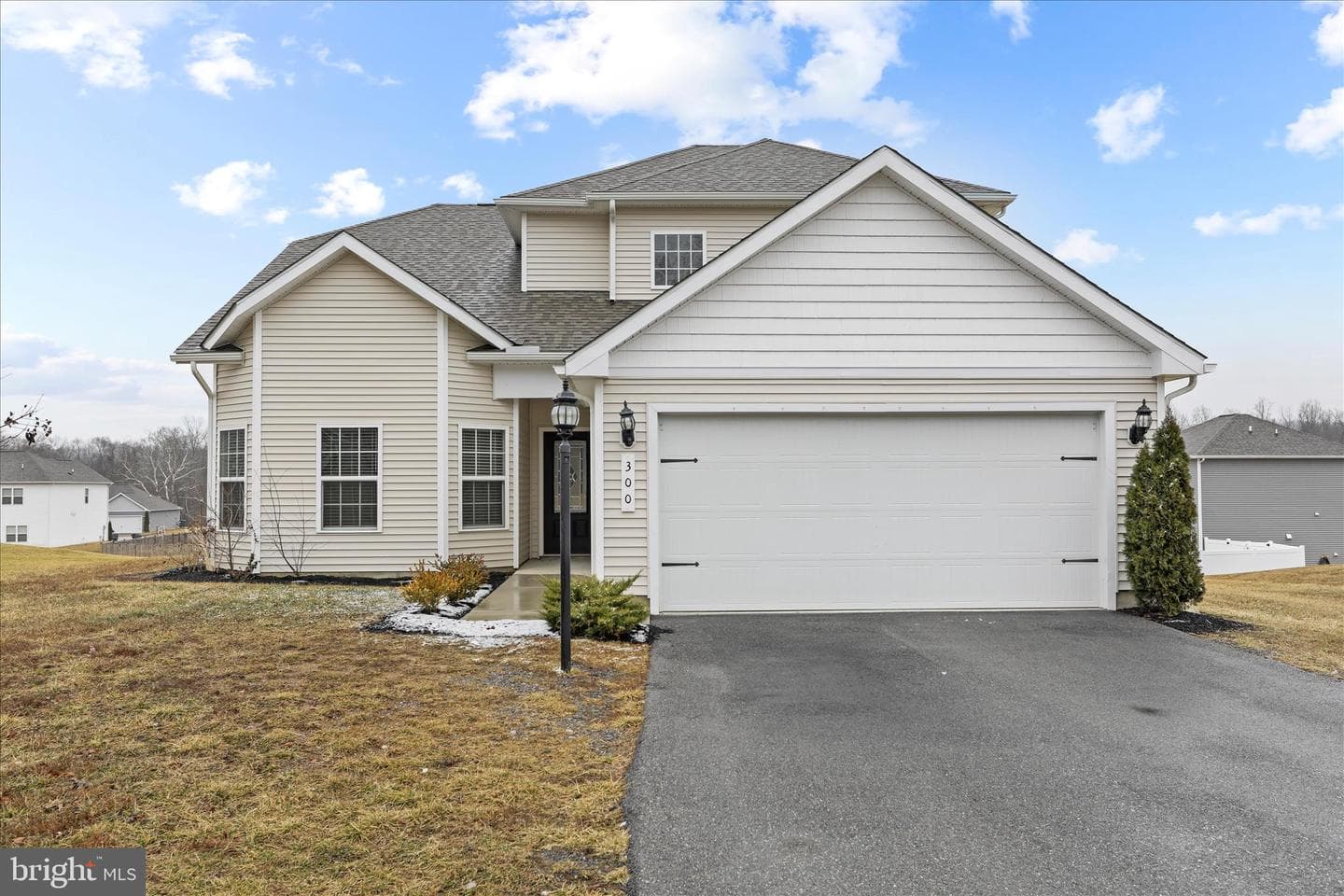 300 Headwaters Drive photo 1