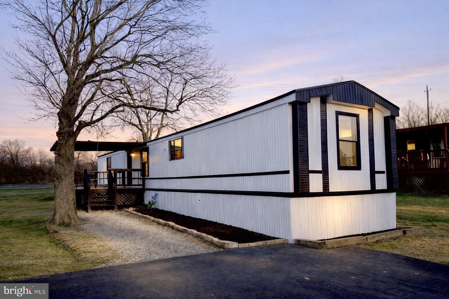 95 Hamilton Court photo 1