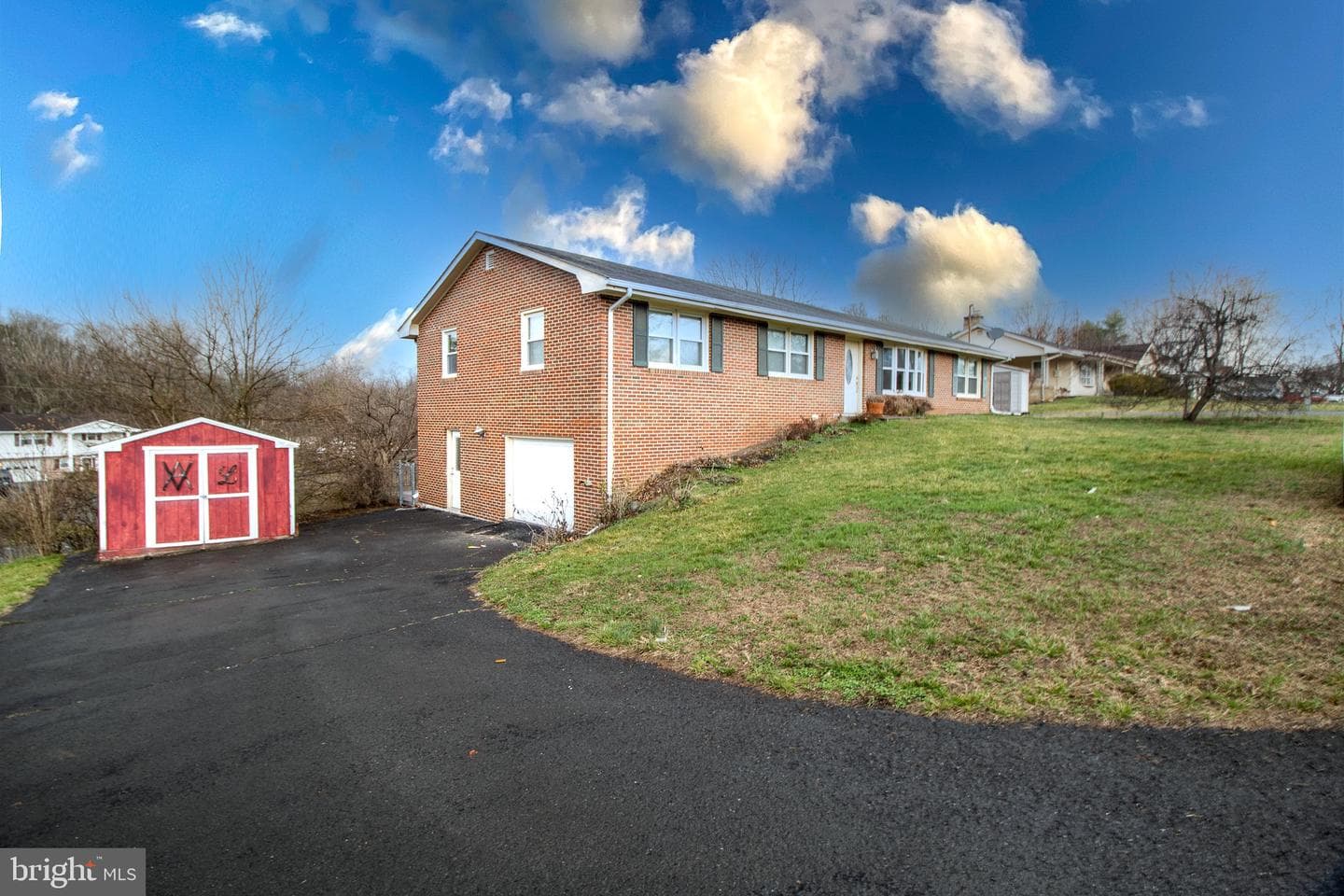 225 Botany Drive photo 1