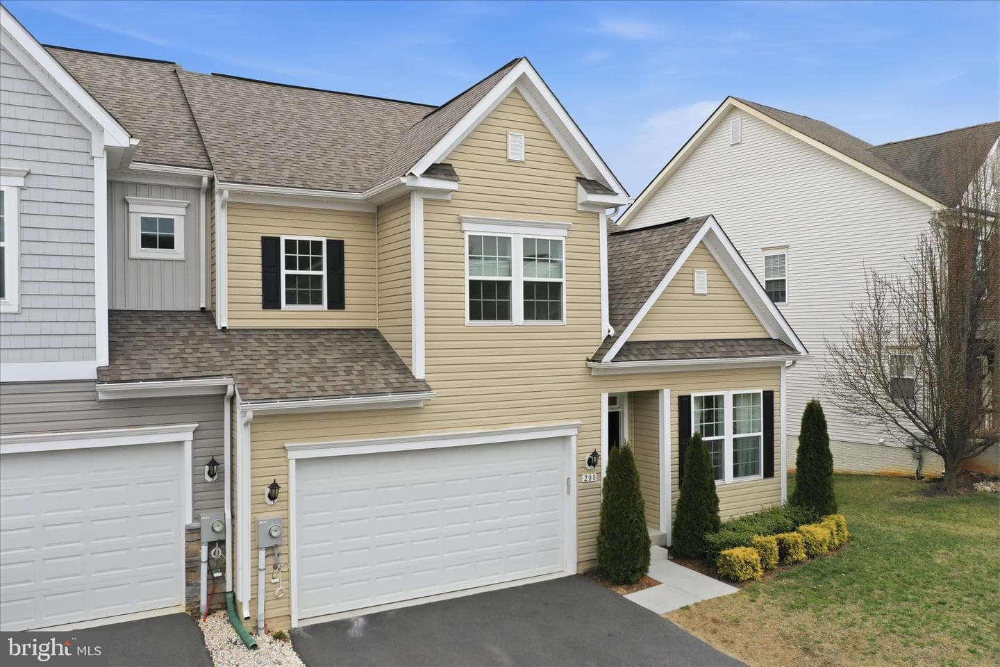 208 Darden Court W photo 1