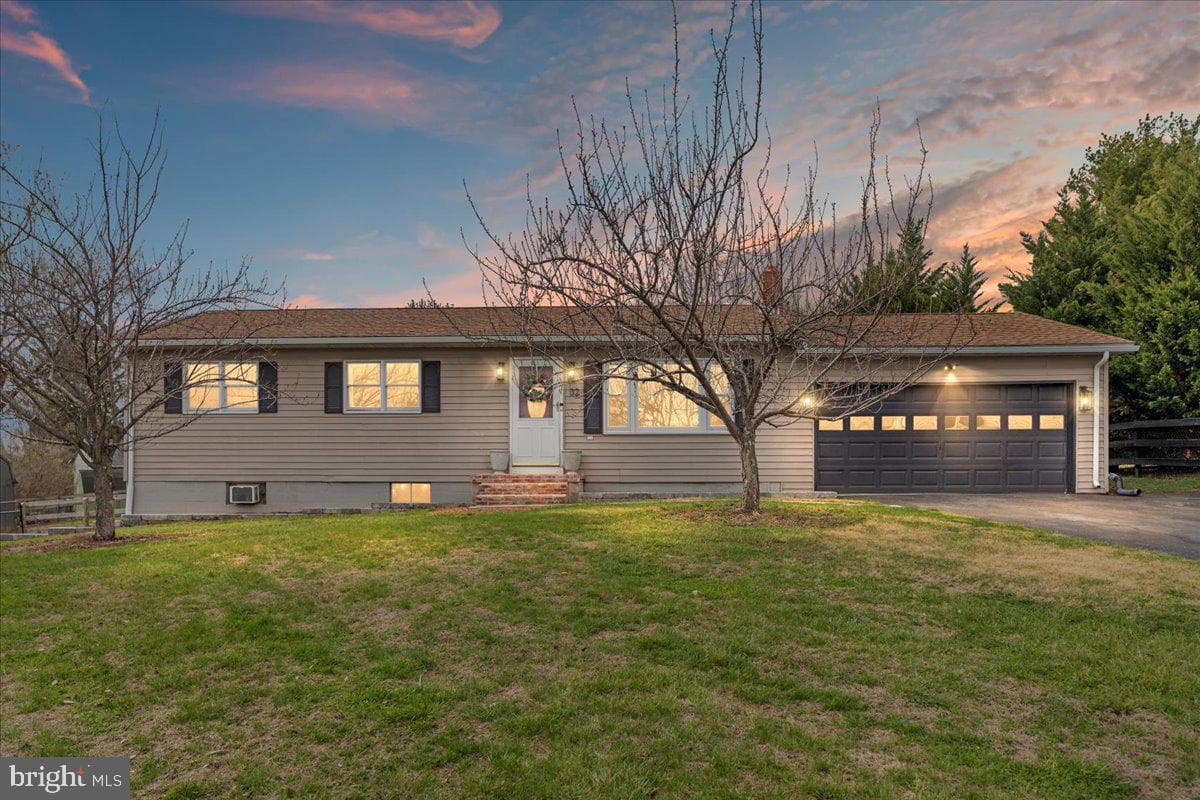 32 Cheerful Faye Drive photo 1