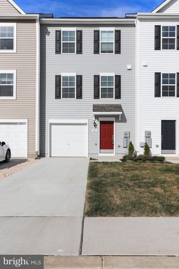 43 Andover Court
