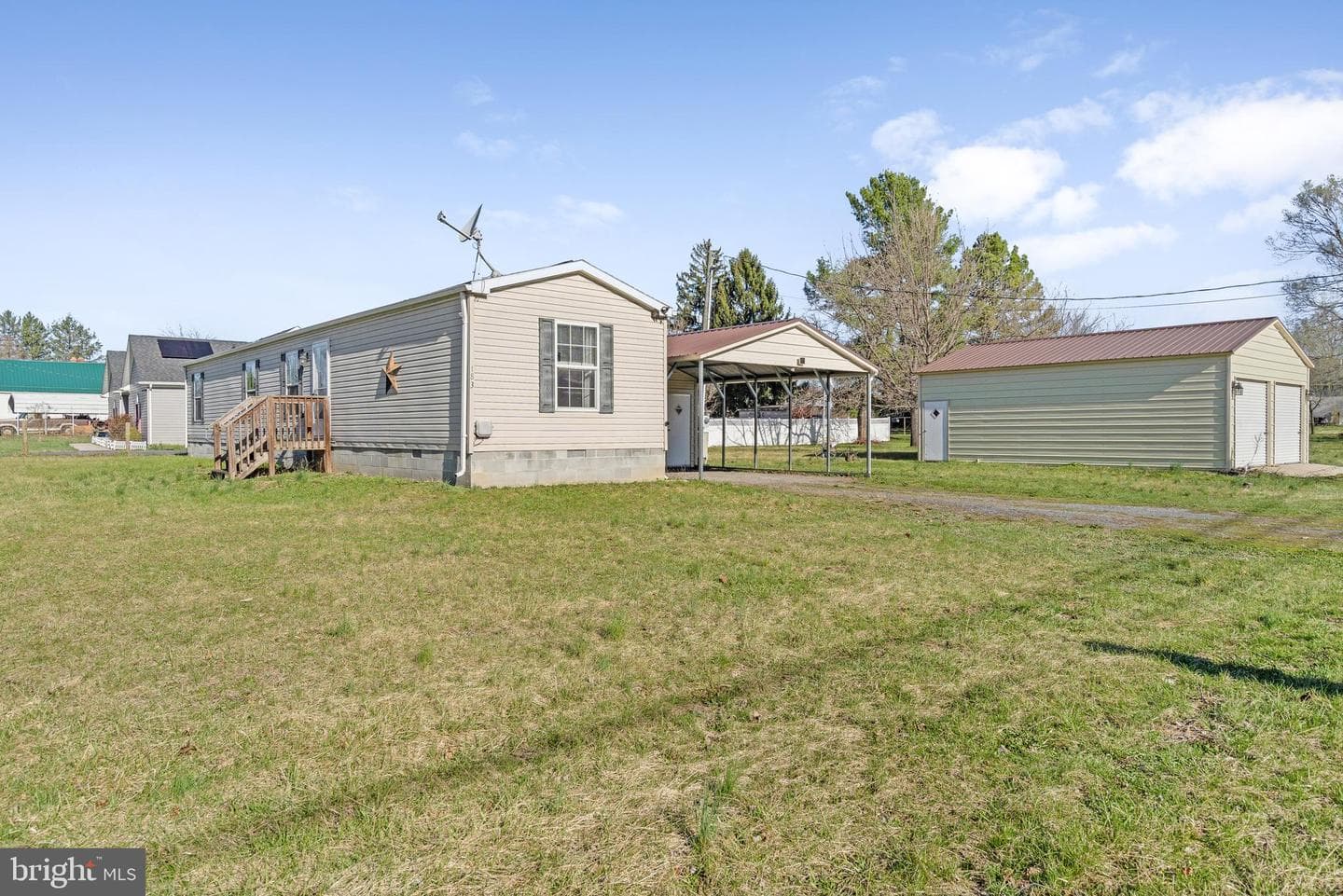 183 Military Avenue photo 1
