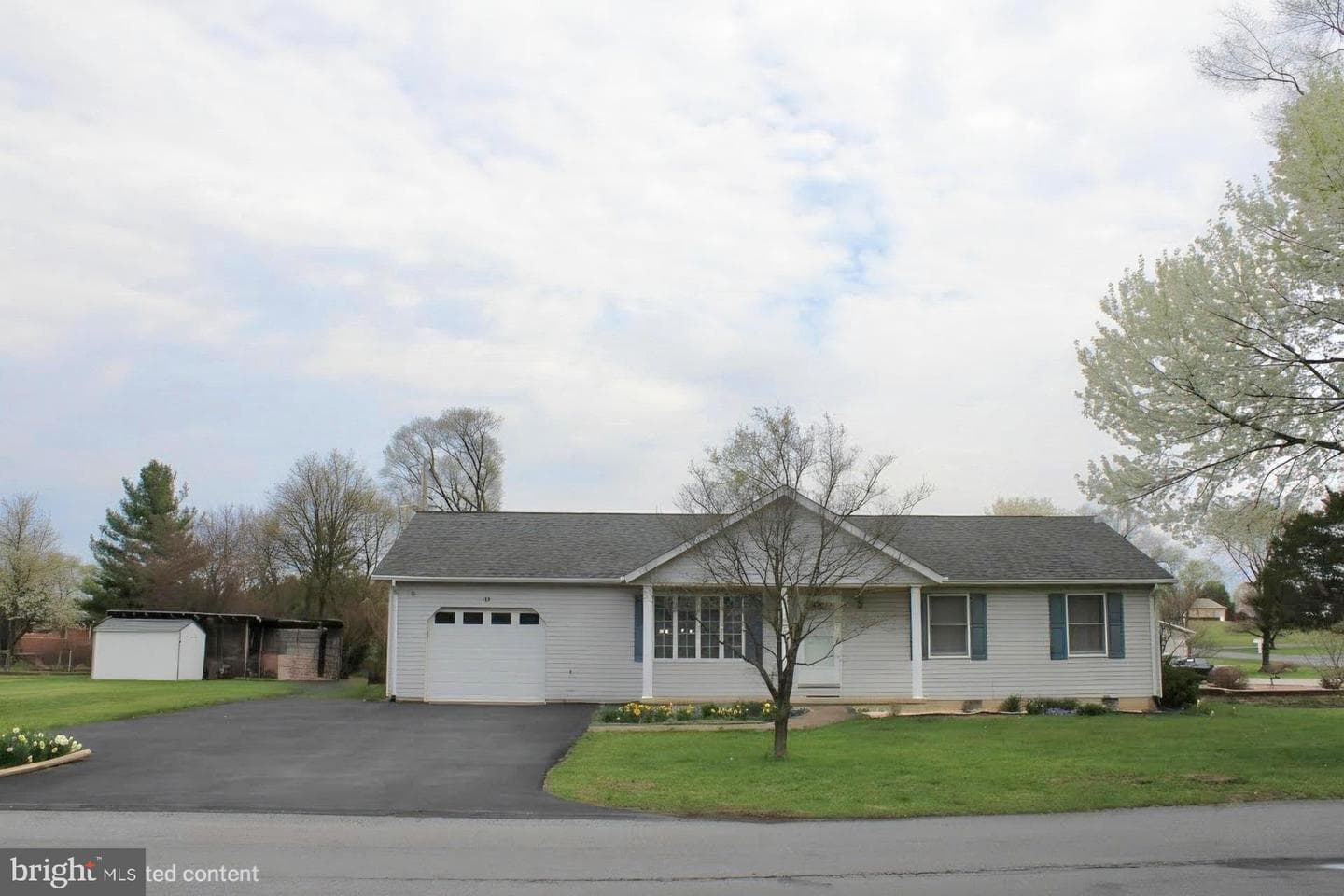 142 Braddock Boulevard photo 1