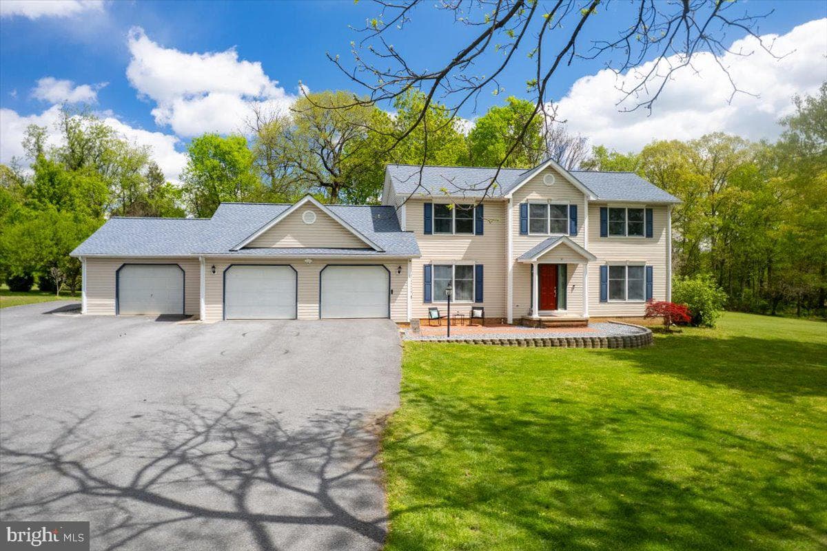 426 Appian Way photo 1
