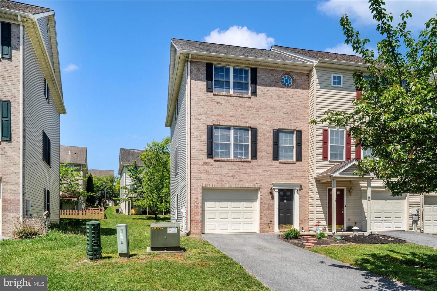 83 Fiser Lane