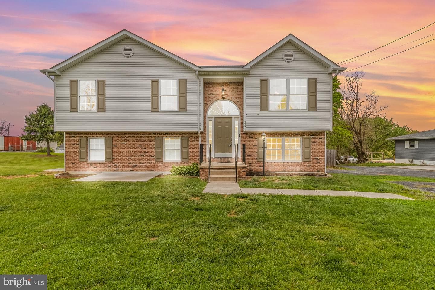 2471 Sulphur Springs Road photo 1