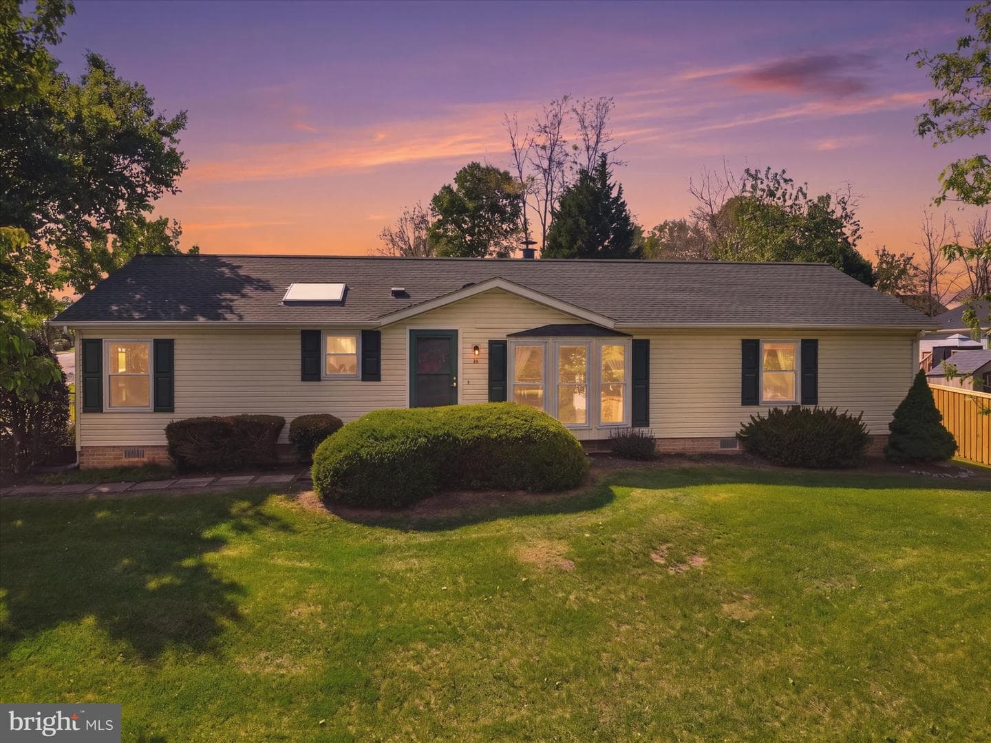 16 Teal Road N