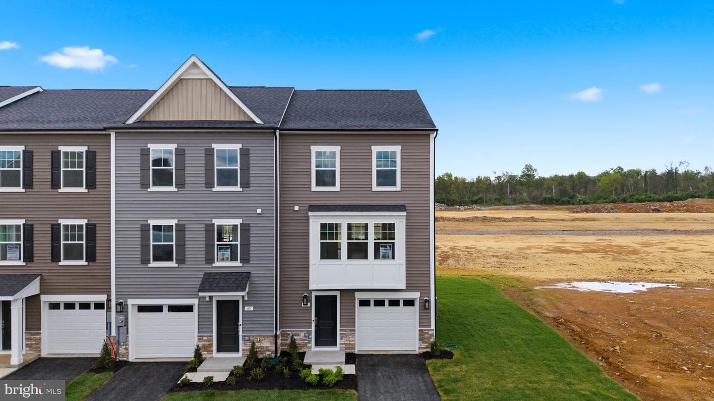 49 Scammel Drive photo 1