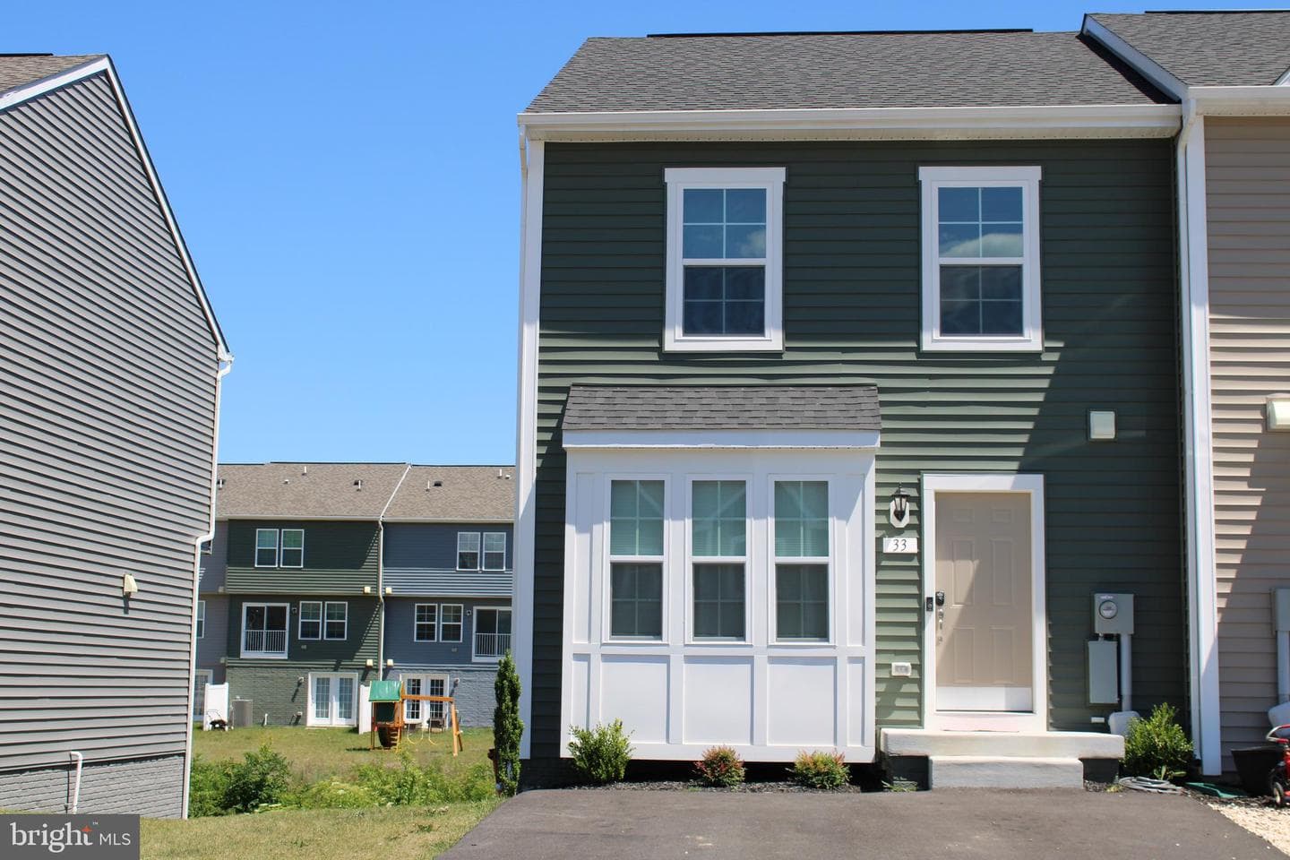 33 Scrub Pine Court