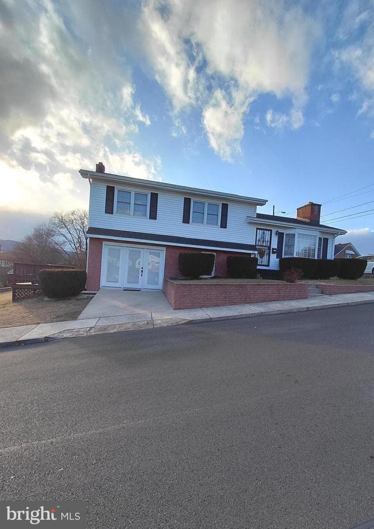 112 Grant Street photo 1