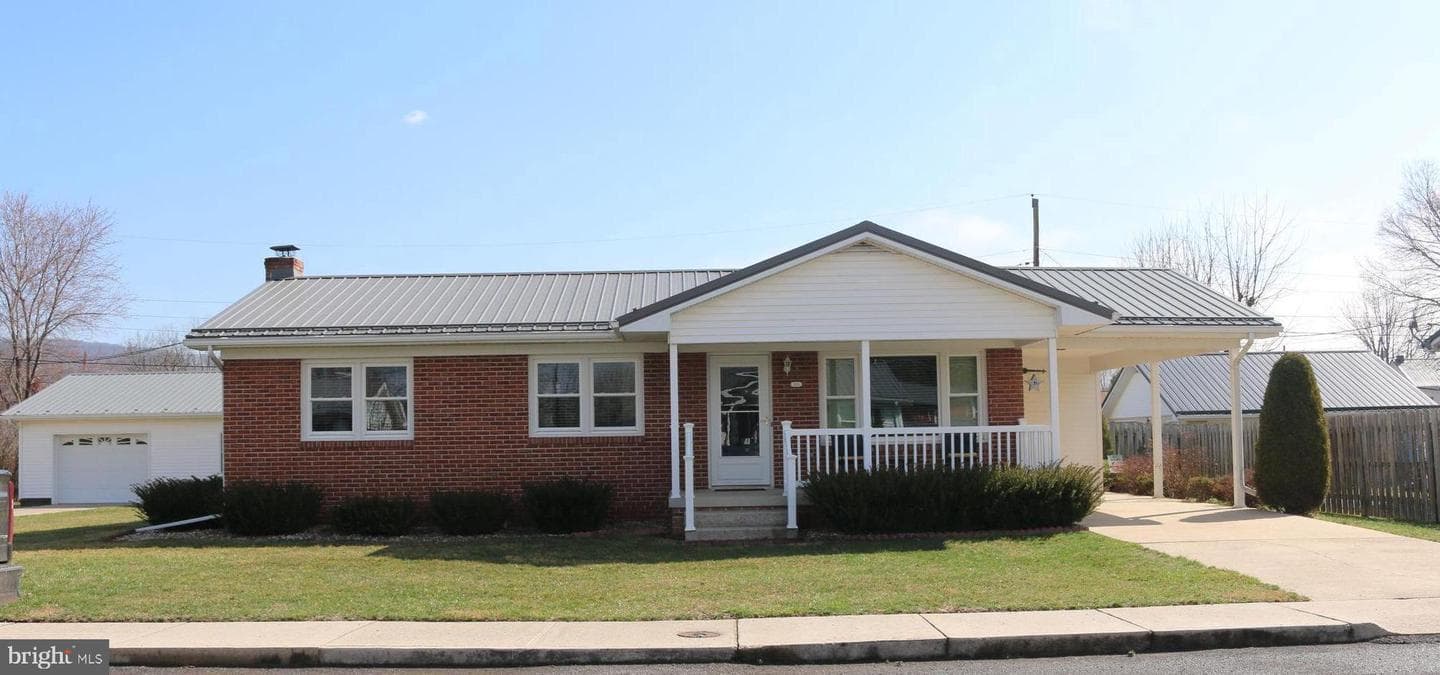 103 Trenton Street photo 1