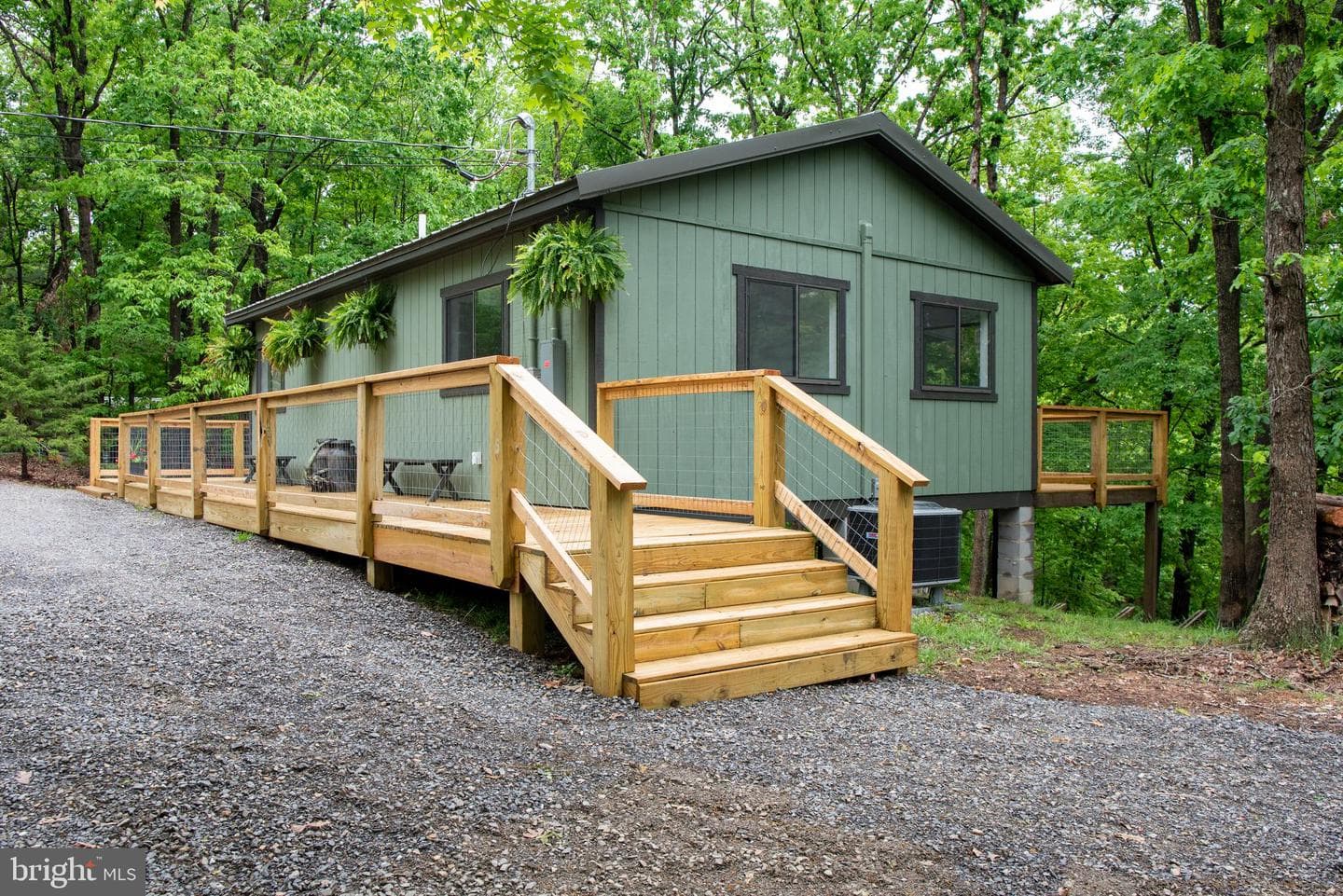 737 Snyders Ridge Road photo 1