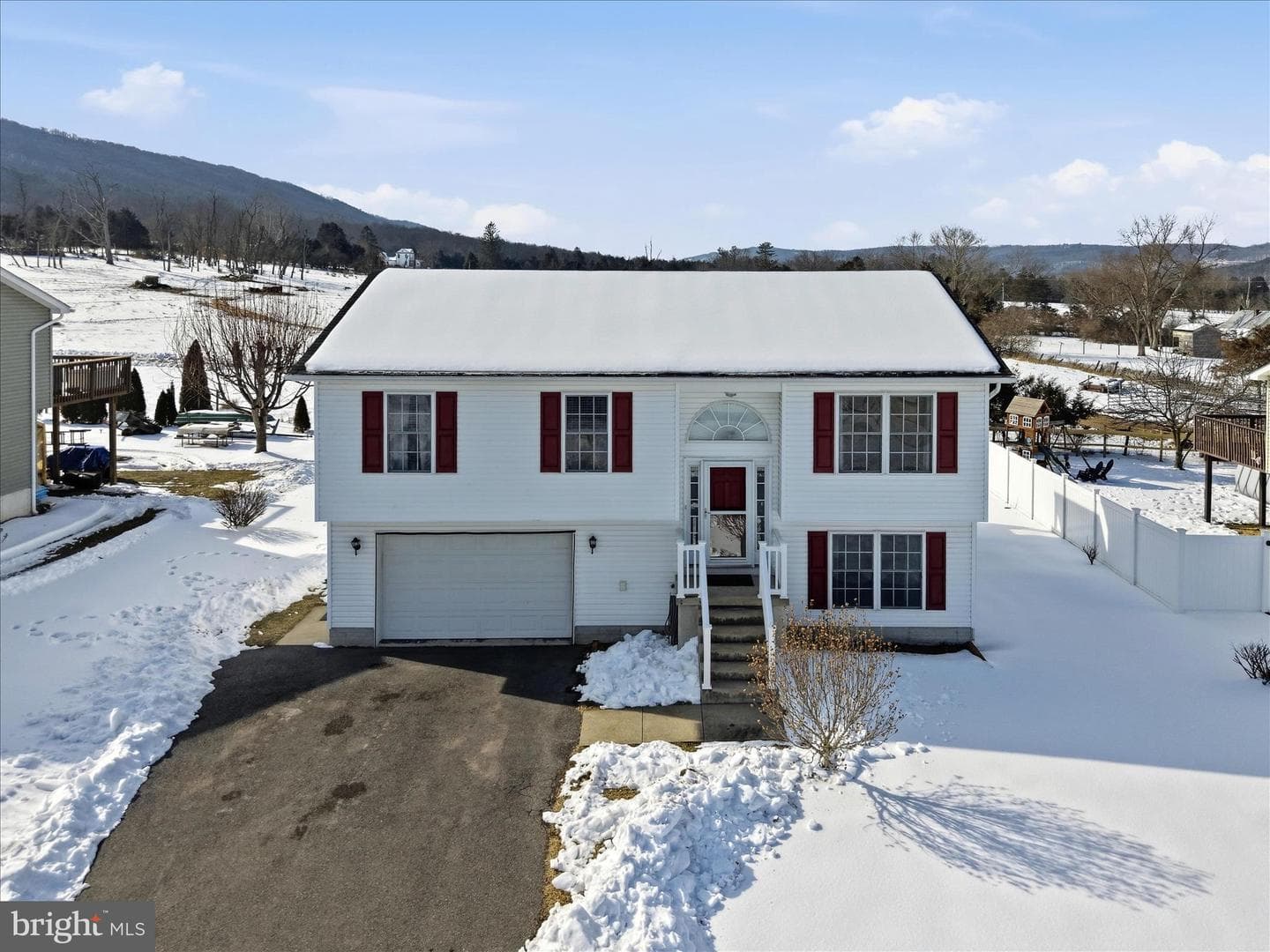 109 Mulberry Lane photo 1