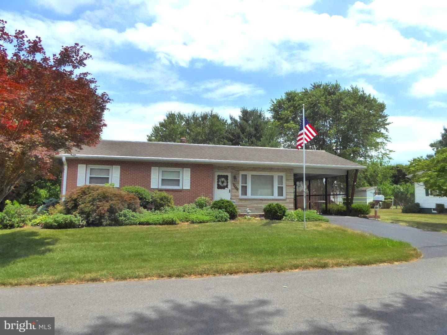440 Center Avenue photo 1