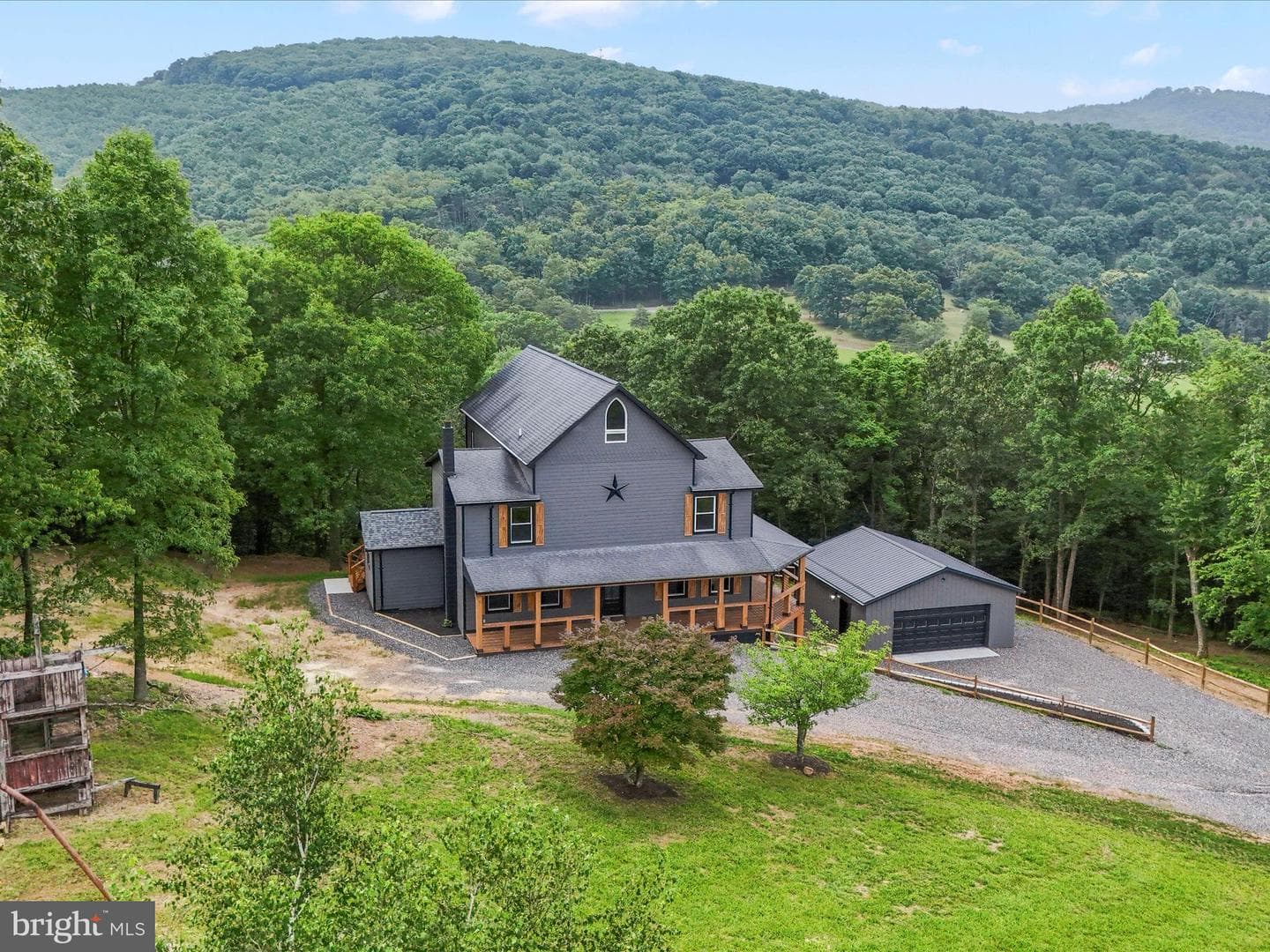 783 Community Way photo 1