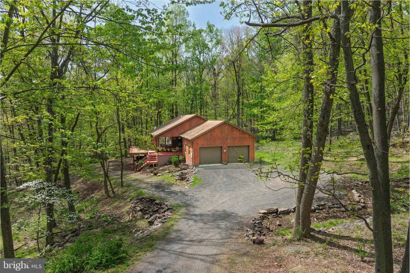 121 Pendragon Court photo 1