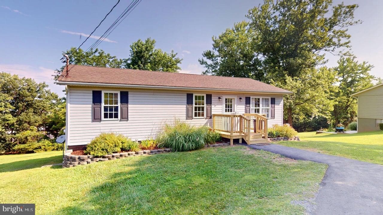 174 Peach Drive photo 1