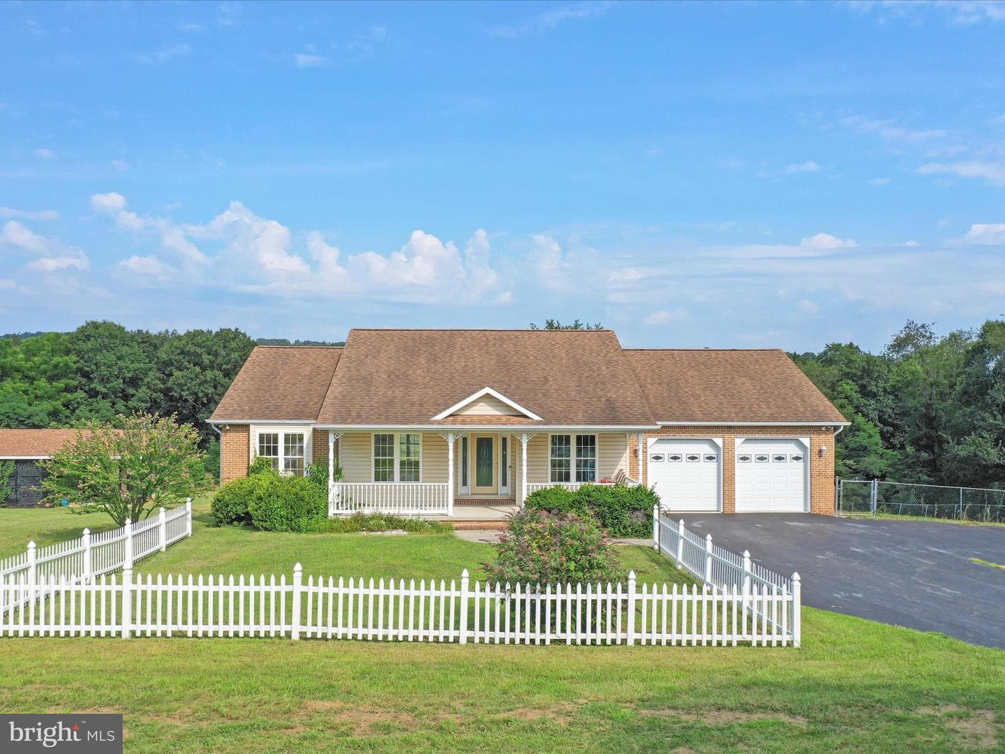 47 Perry Lane photo 1