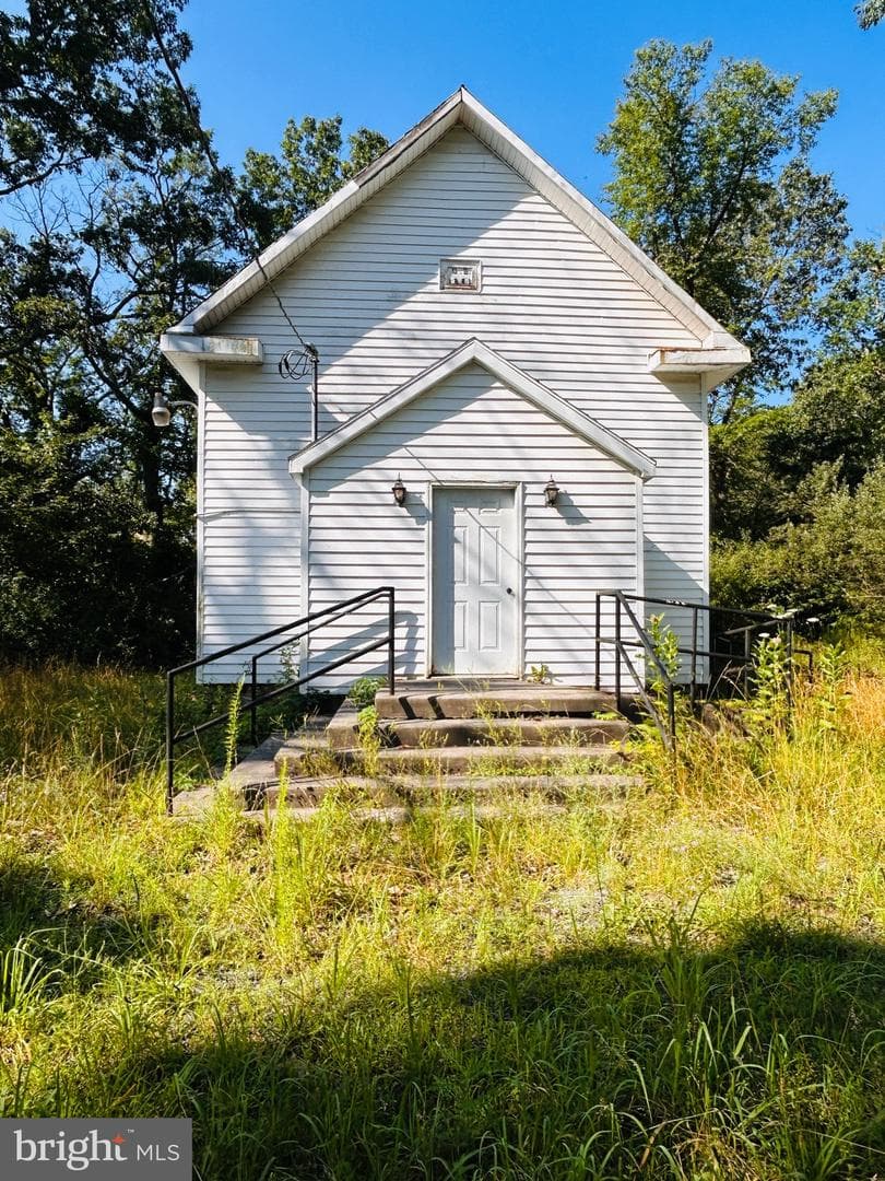 1691 Bloomery Pike photo 1
