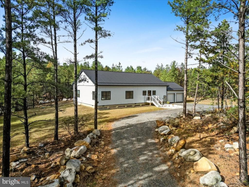 1110 Reymann Drive photo 1