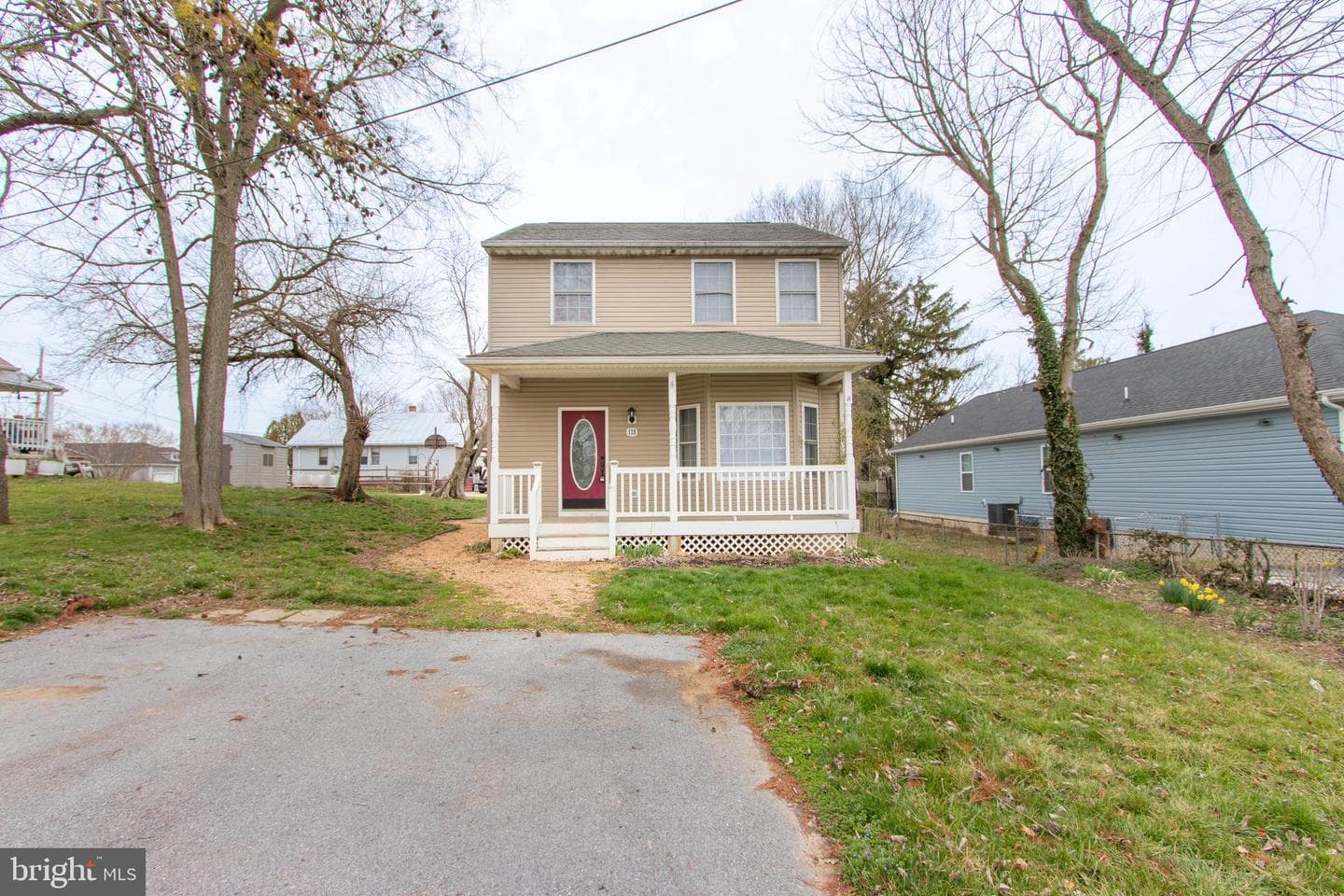 113 Maple Avenue photo 1