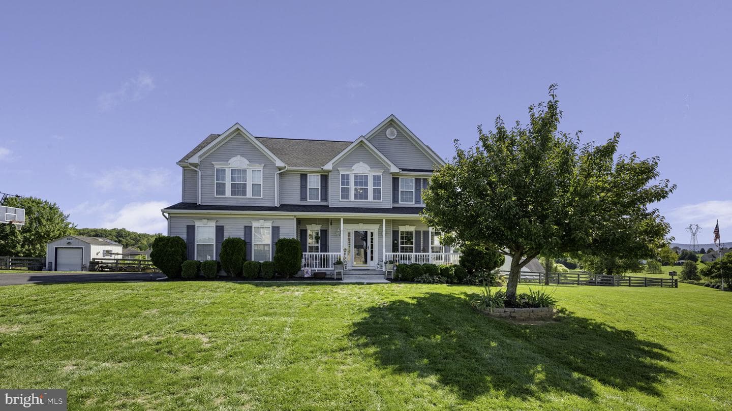 107 Spruce Hill Way photo 1