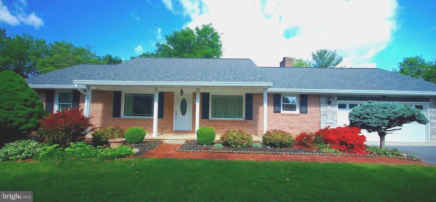 1210 Tuscawilla Drive photo 1