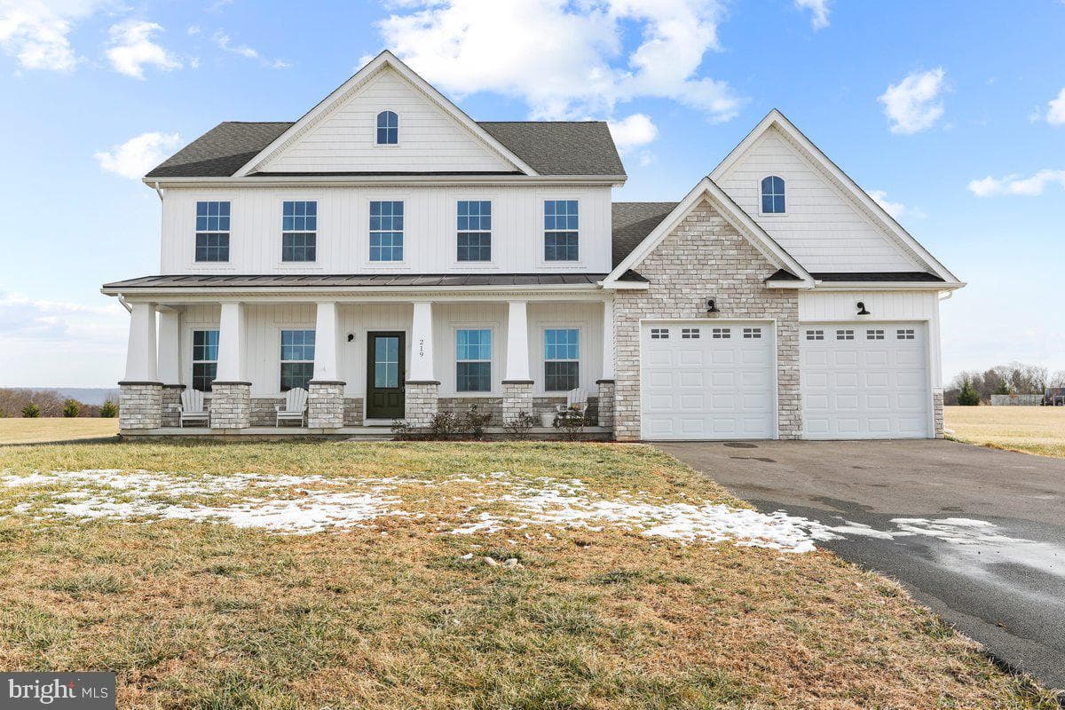 219 Summerfield Way photo 1