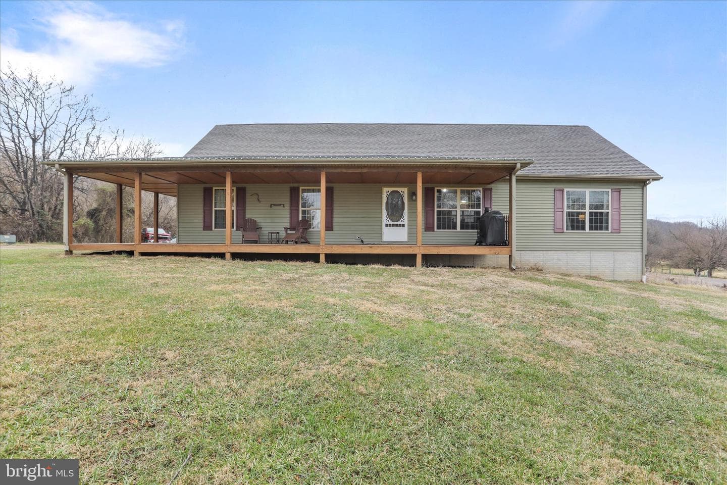 135 Carter Avenue photo 1