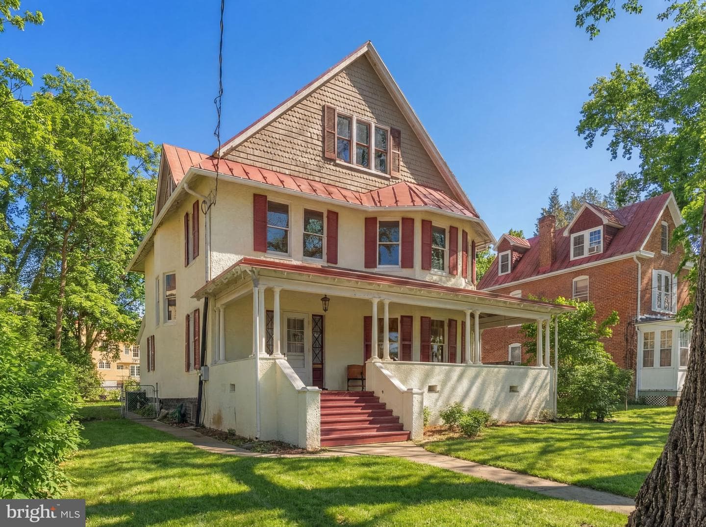 523 S George Street photo 1