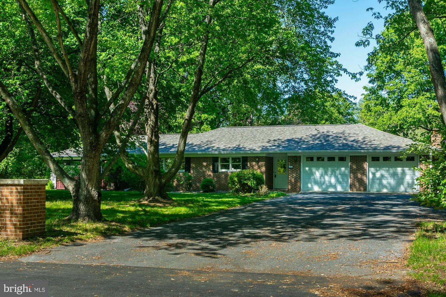 35 Grant Road photo 1