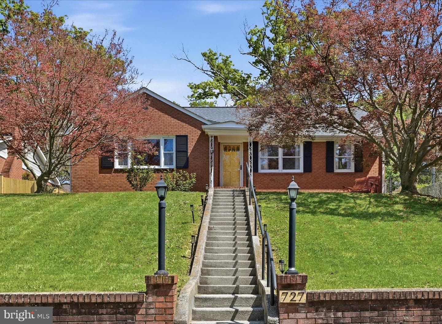727 Morison Street