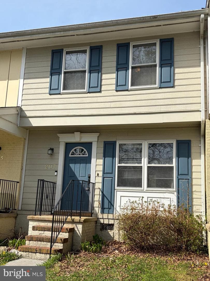 207 Greenhill Court