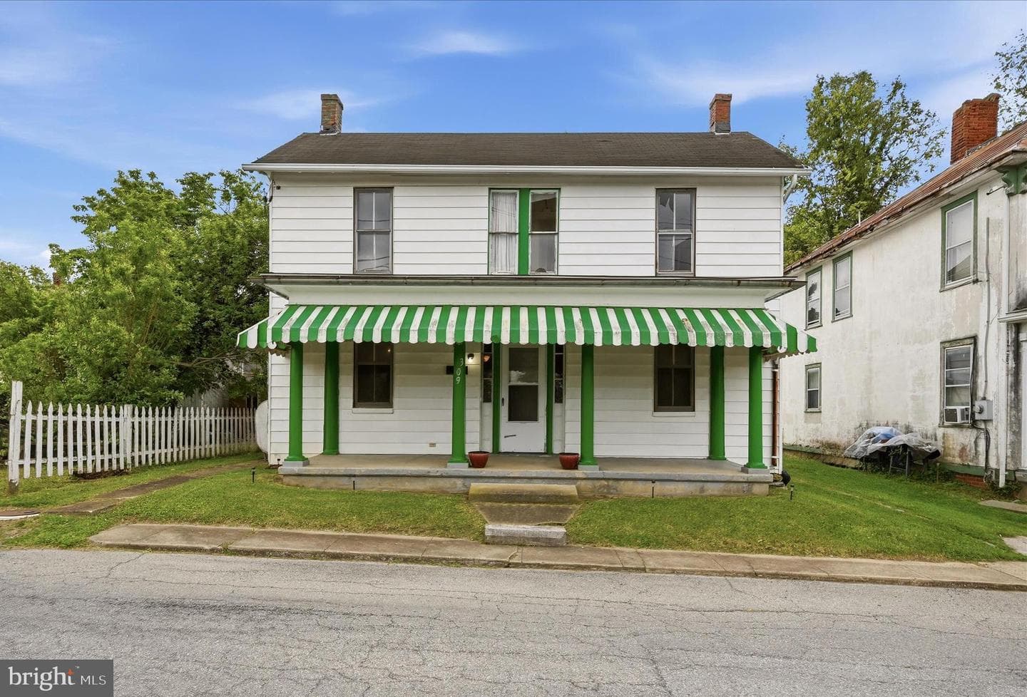 309 W Academy Street